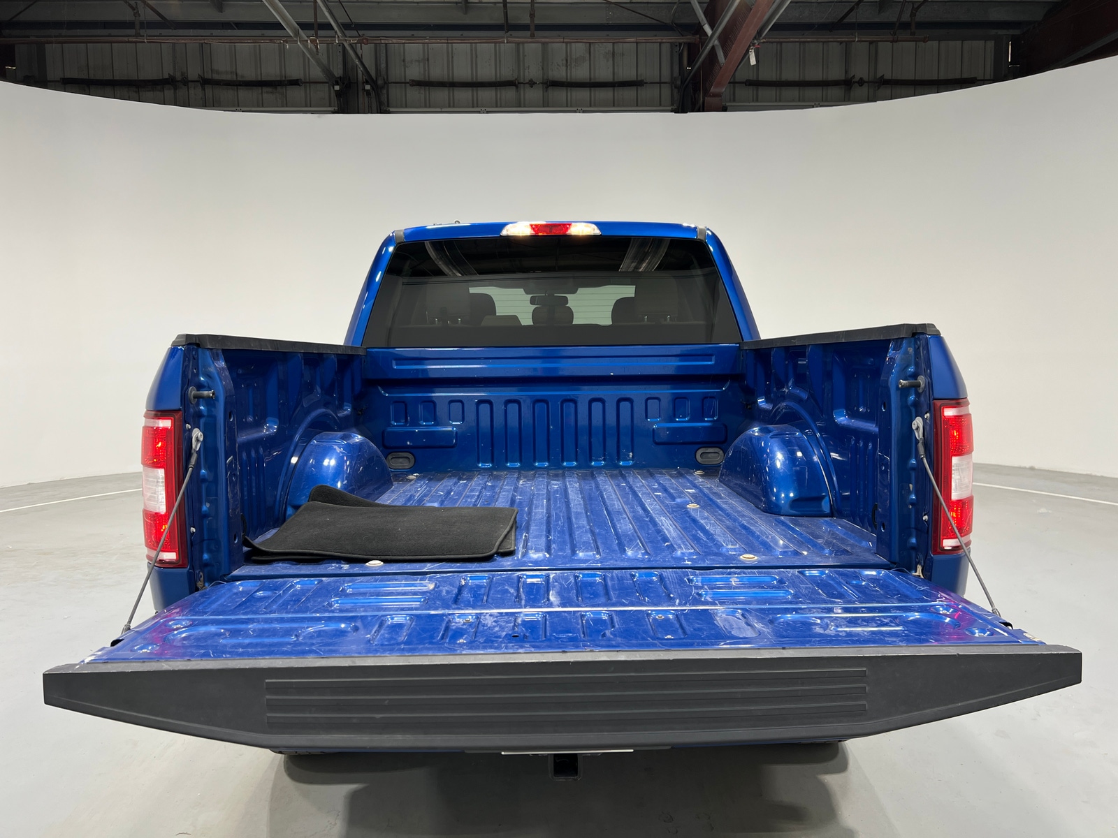 Thumbnail: 2018 Ford Econoline - 7