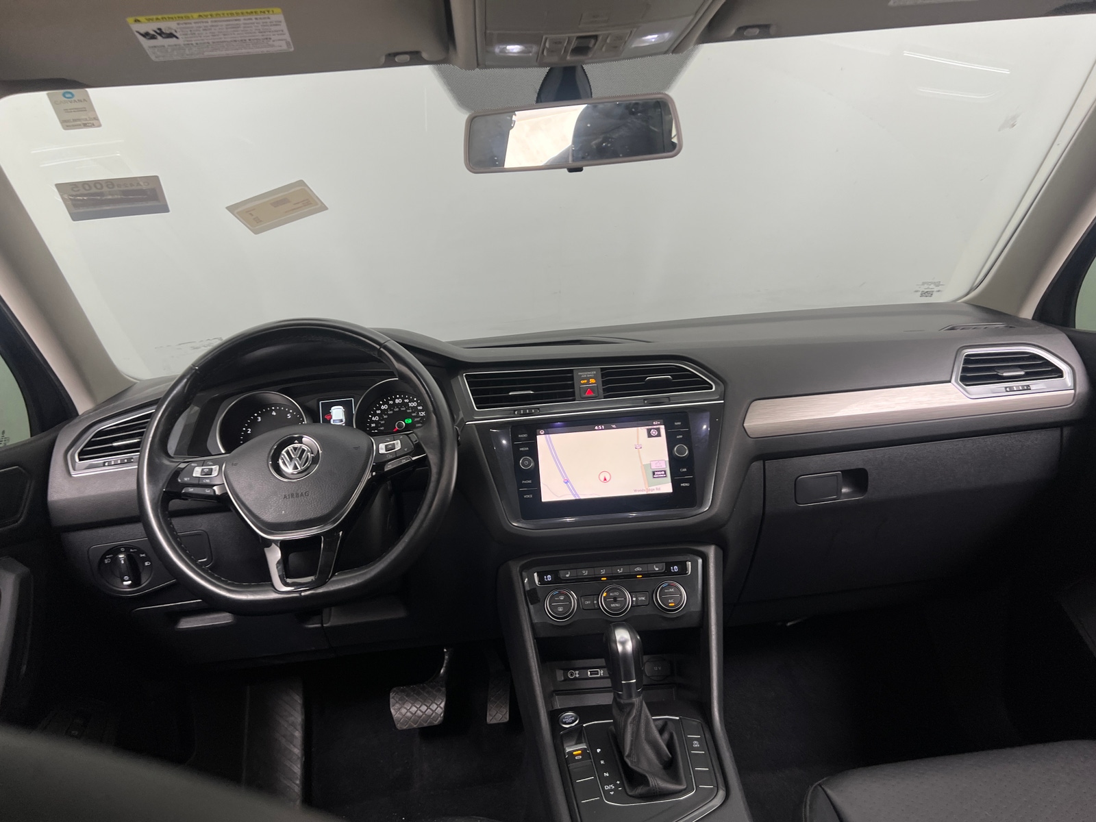 Thumbnail: 2018 Volkswagen Tiguan - 2
