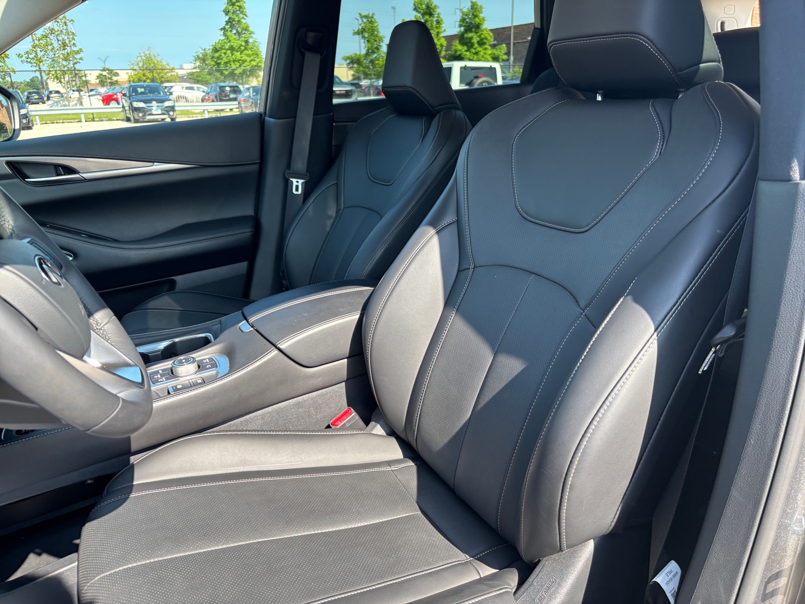 Thumbnail: 2026 INFINITI QX60 - 2