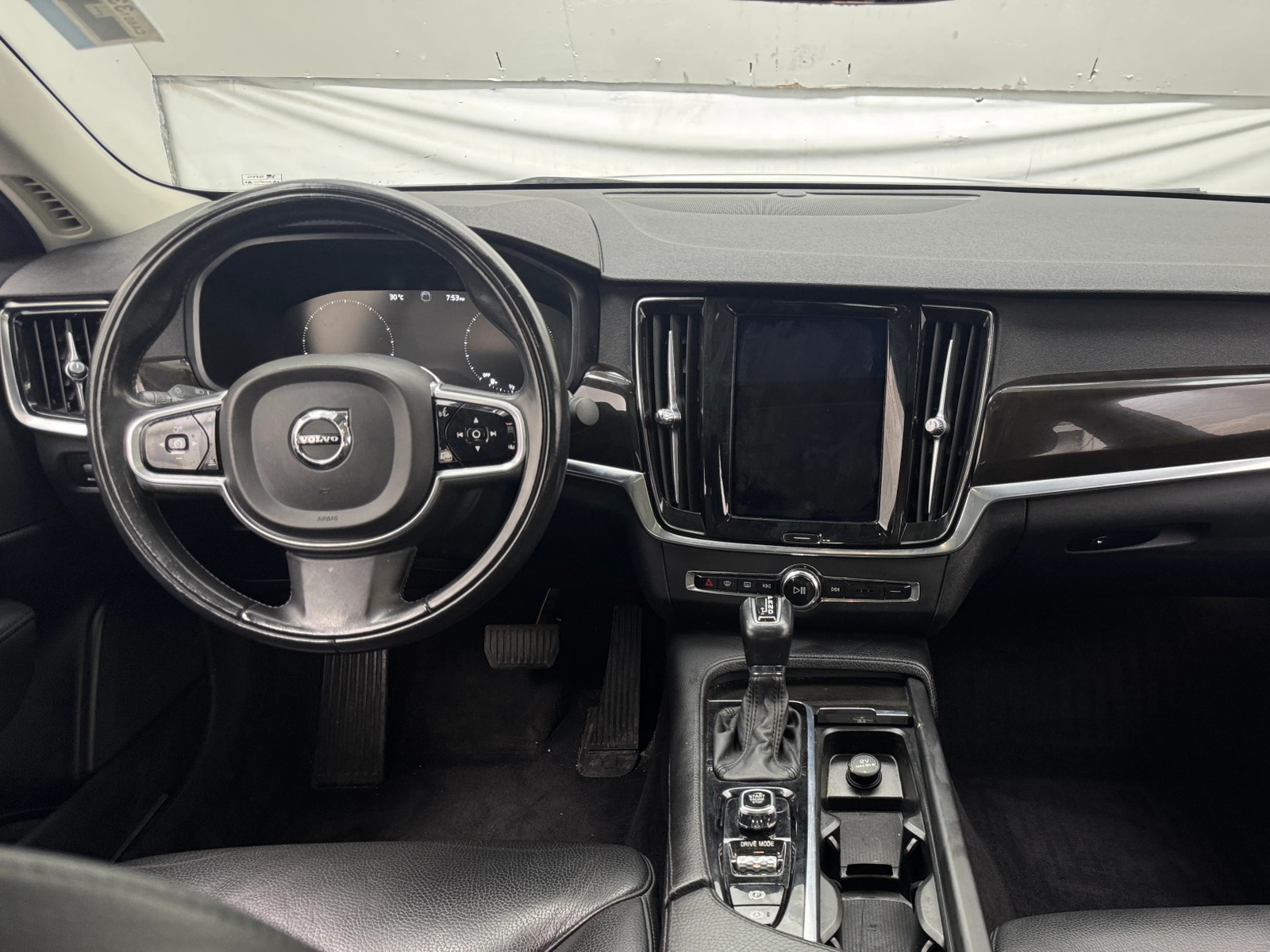 Thumbnail: 2018 Volvo S90 - 2
