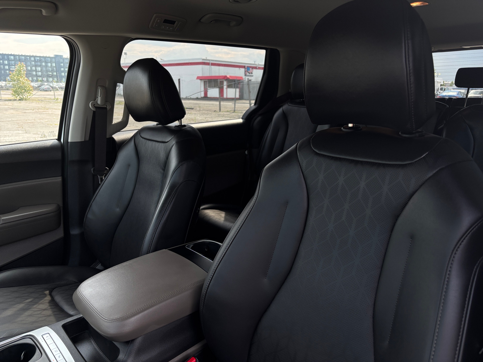 Thumbnail: 2026 Kia Carnival - 2