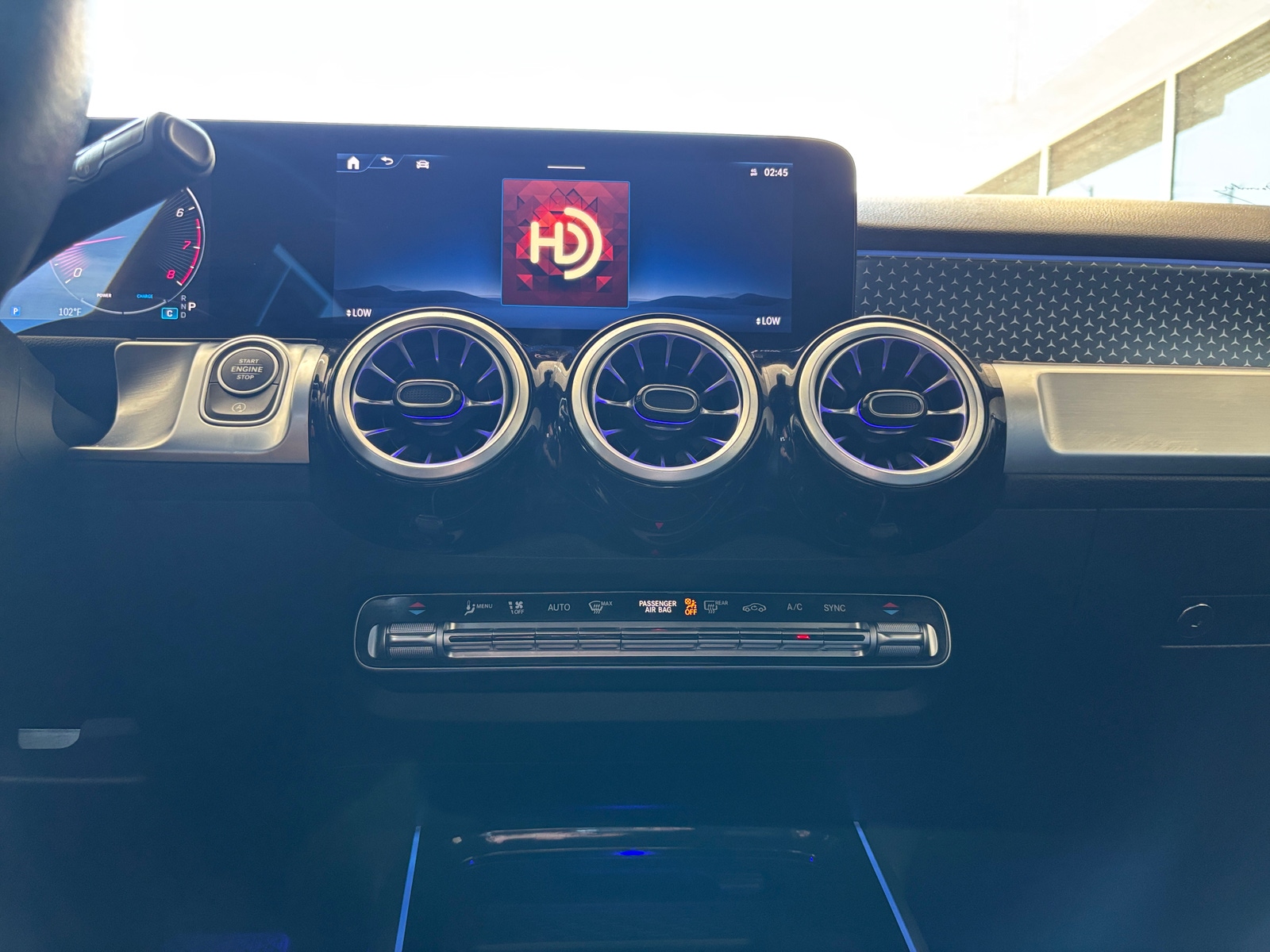 Thumbnail: 2025 Mercedes-Benz GLB - 4