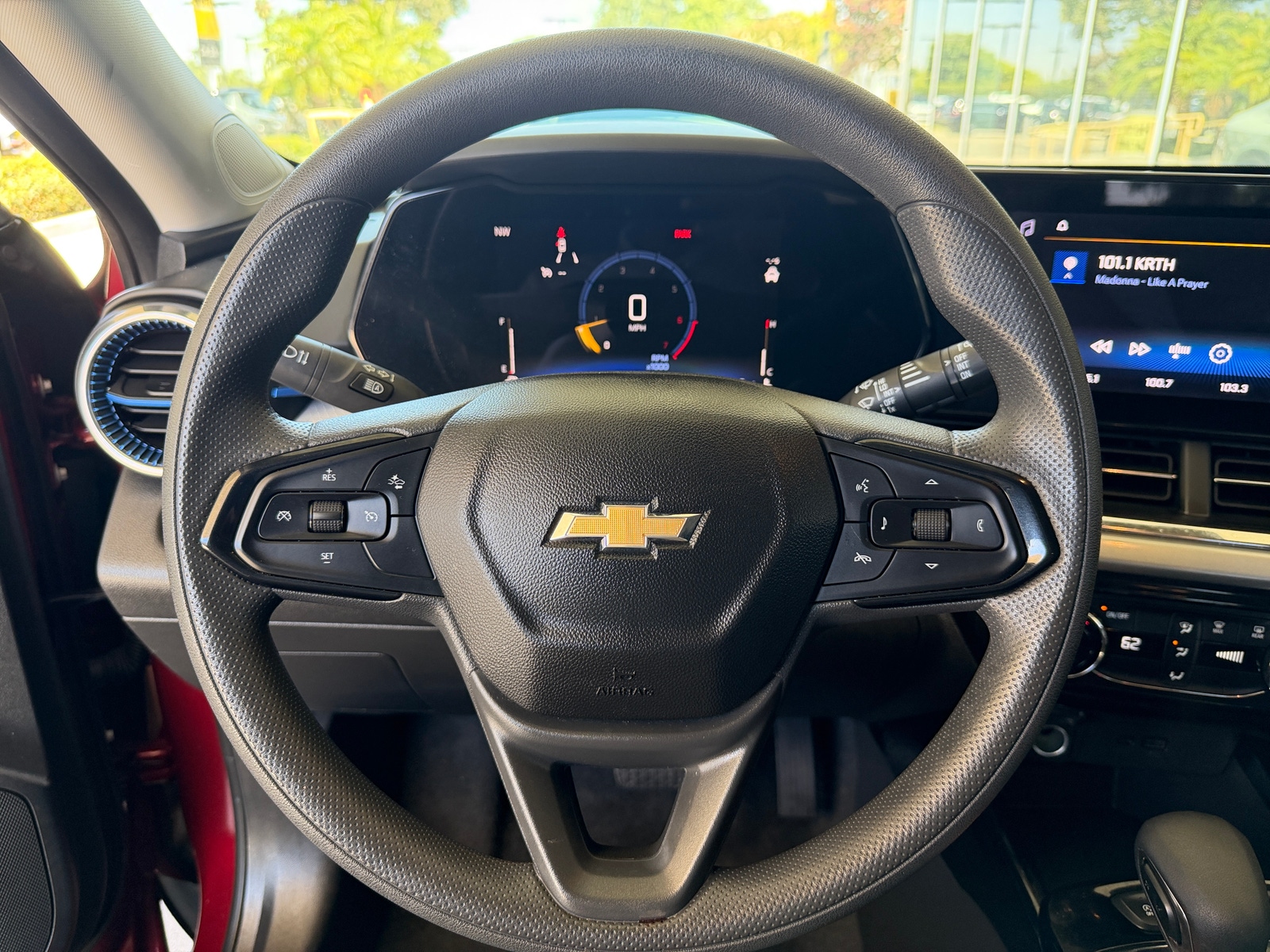 Thumbnail: 2025 Chevrolet Trax - 5