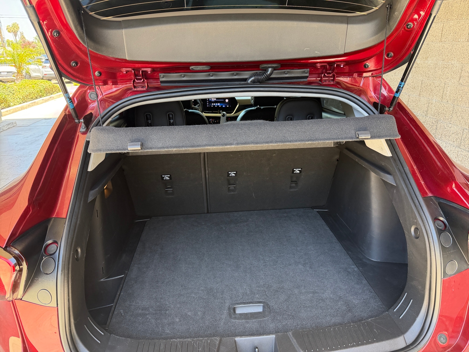 Thumbnail: 2025 Chevrolet Trax - 6