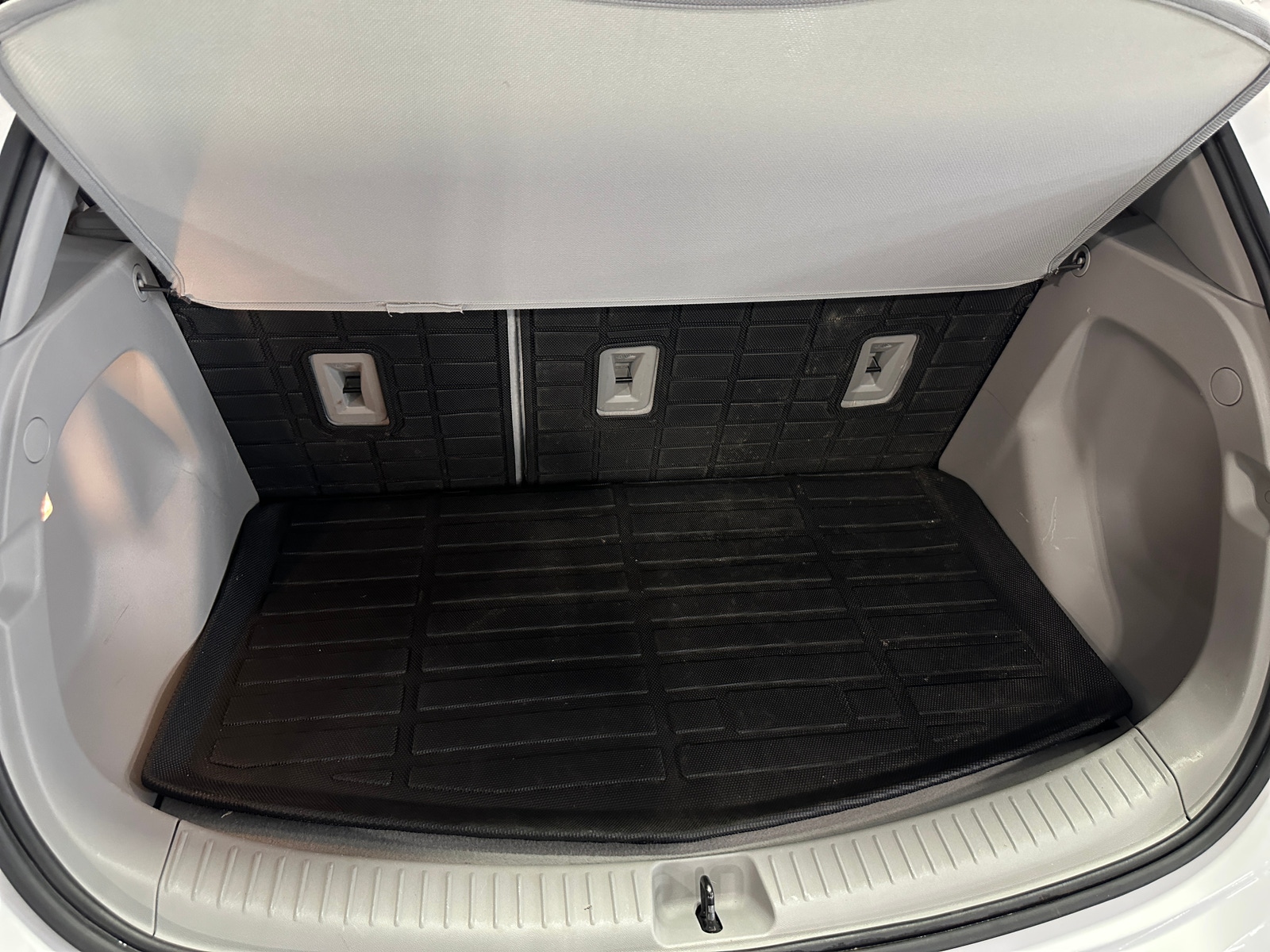 Thumbnail: 2019 Chevrolet Bolt EV - 6