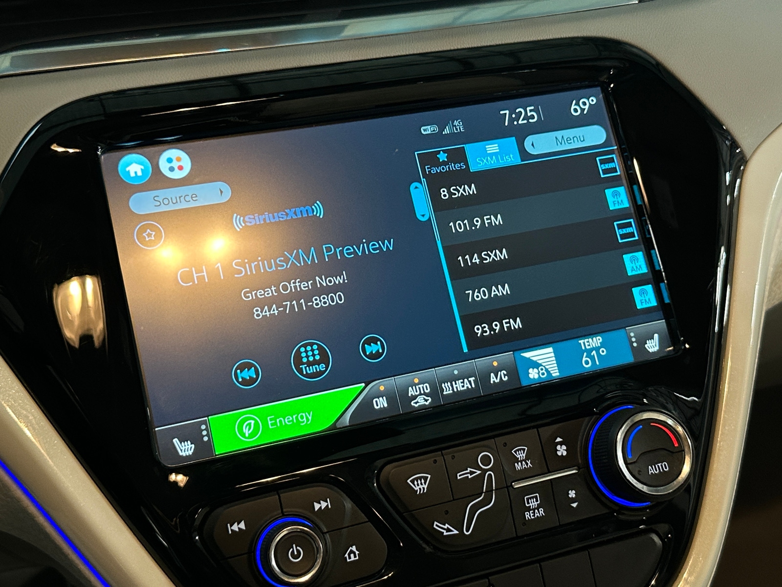 Thumbnail: 2019 Chevrolet Bolt EV - 3