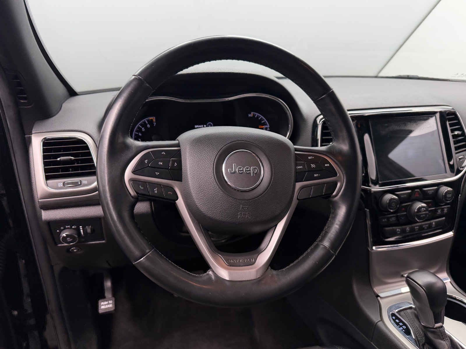 Thumbnail: 2019 Jeep Grand Cherokee - 4
