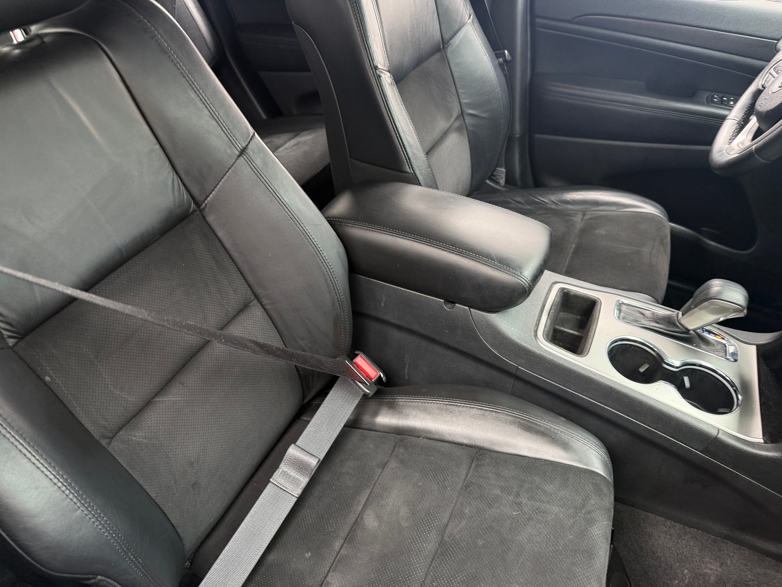 Thumbnail: 2017 Jeep Grand Cherokee - 2