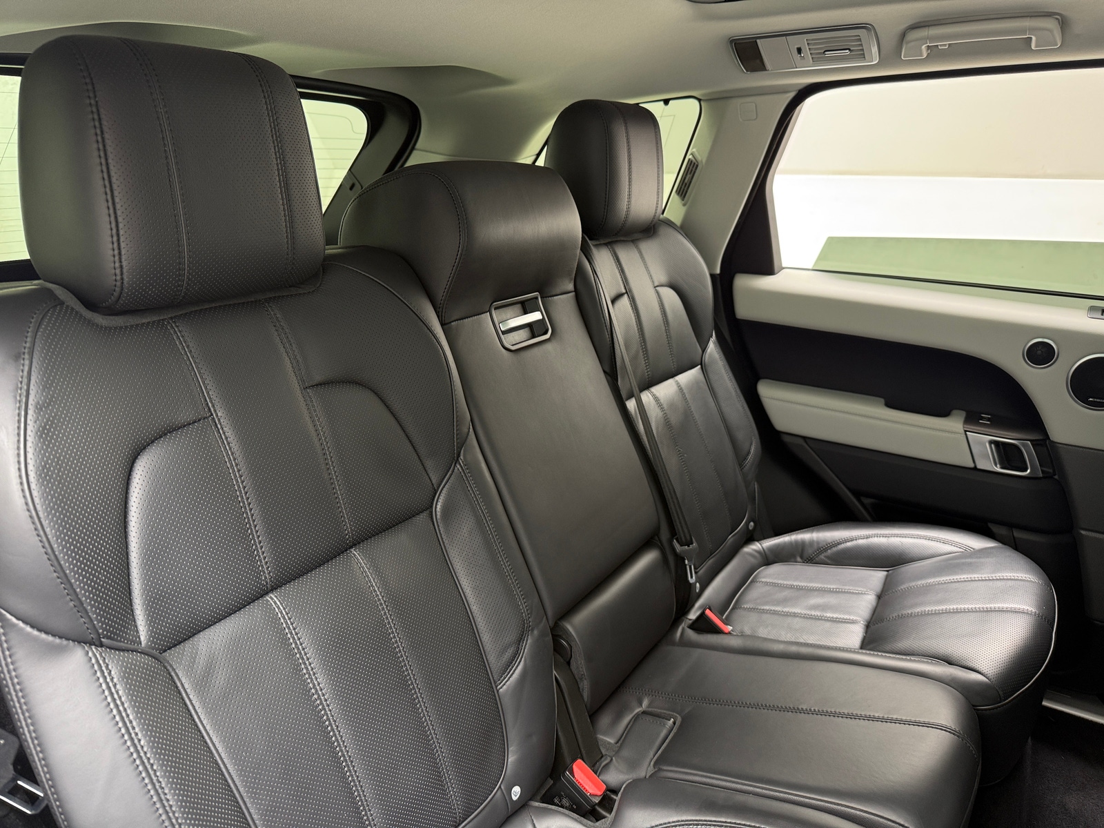 Thumbnail: 2016 Land Rover Range Rover Sport - 5