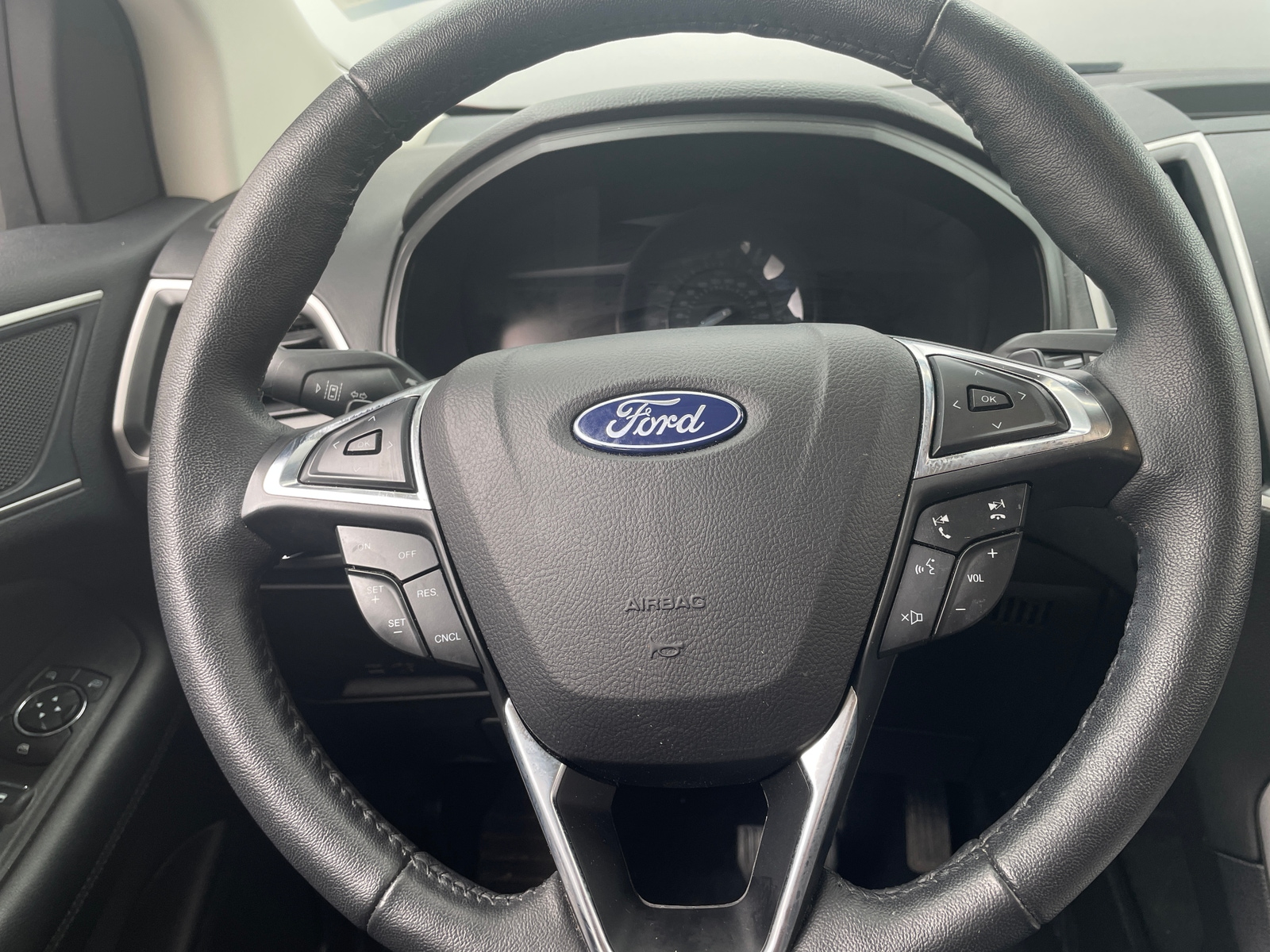 Thumbnail: 2022 Ford Edge - 4