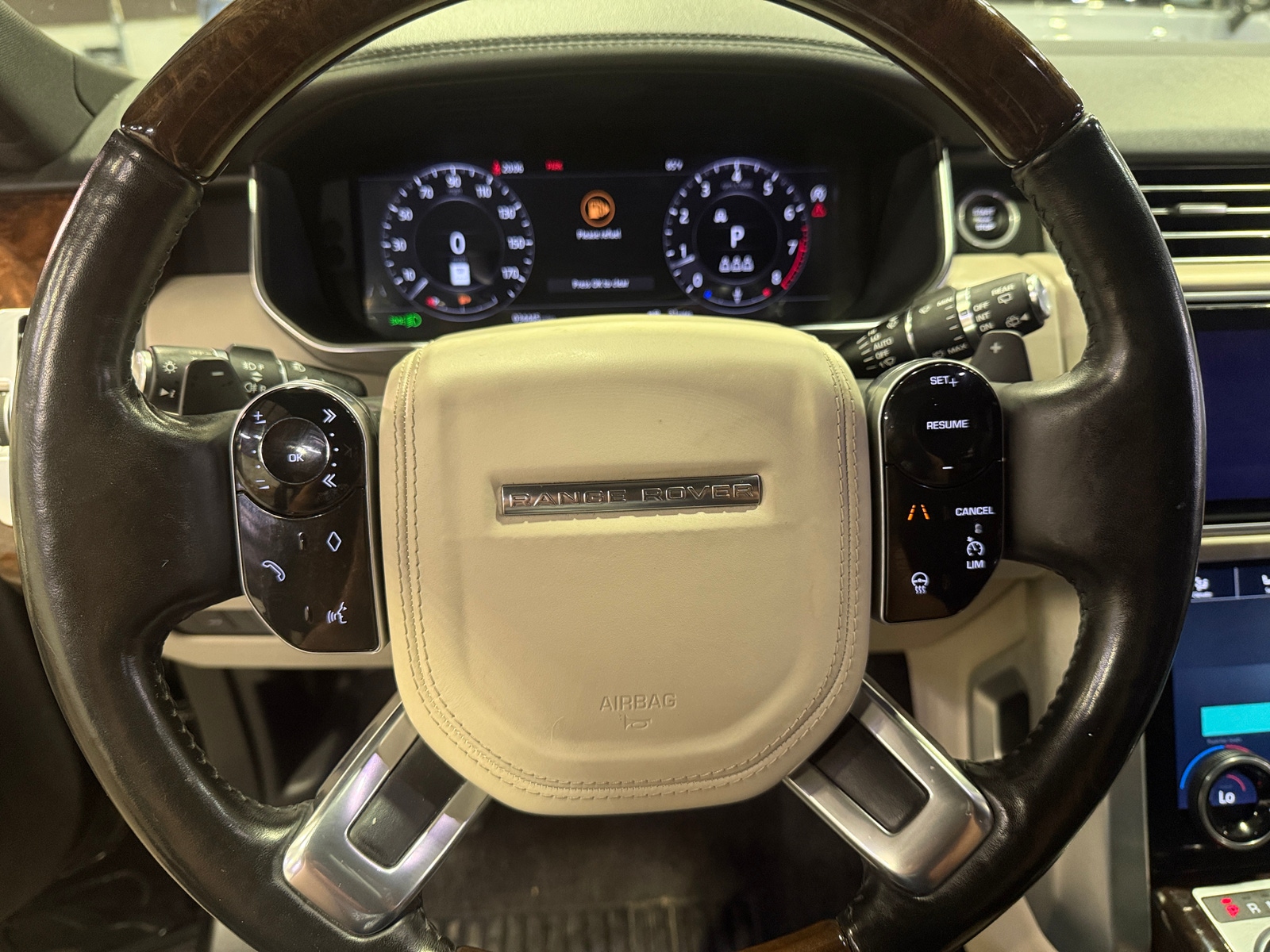Thumbnail: 2020 Land Rover Range Rover - 4