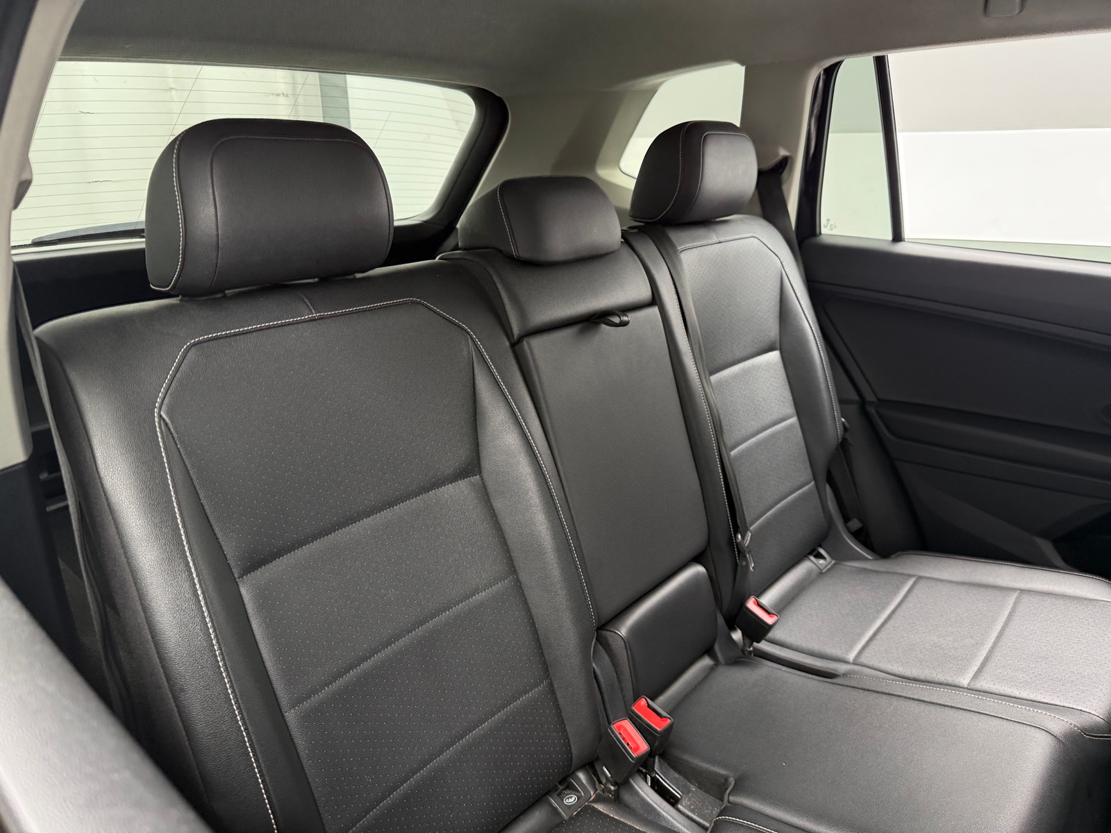 Thumbnail: 2021 Volkswagen Tiguan - 5