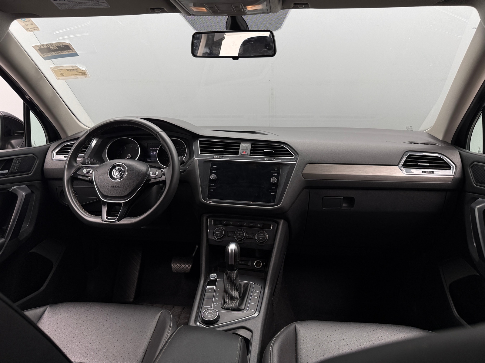 Thumbnail: 2021 Volkswagen Tiguan - 2