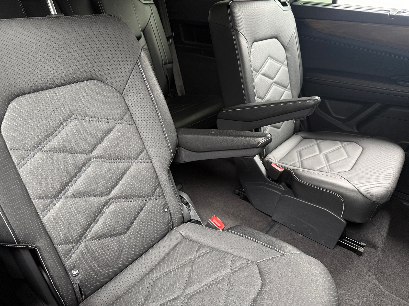 Thumbnail: 2024 Volkswagen Atlas - 5