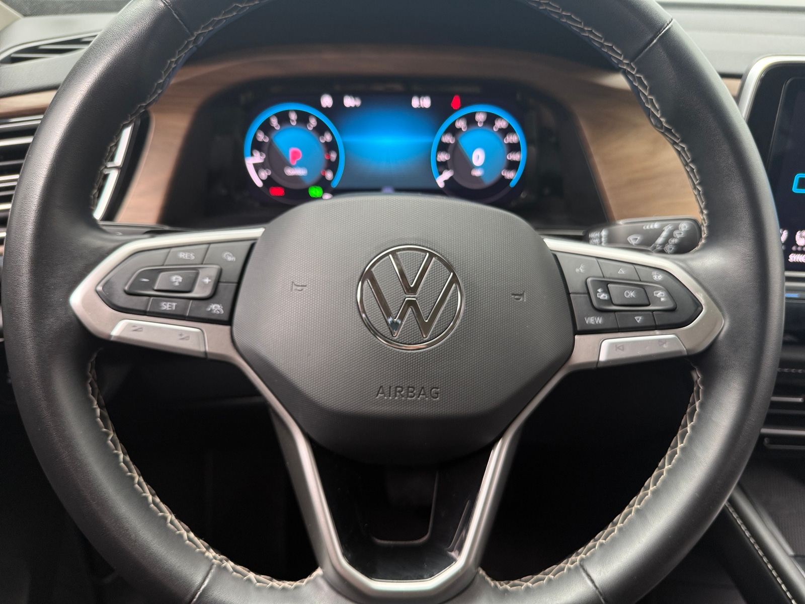 Thumbnail: 2024 Volkswagen Atlas - 4