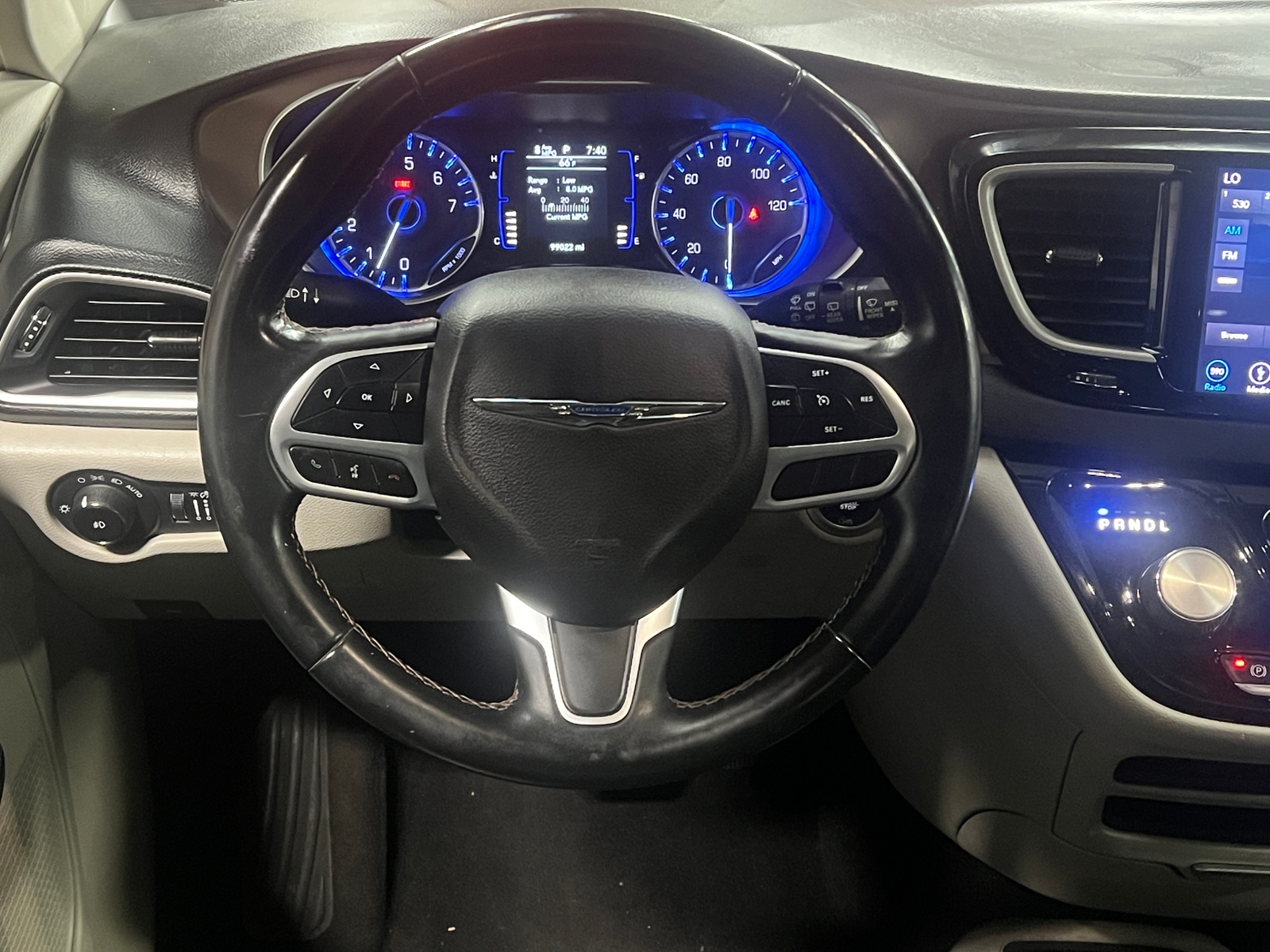 Thumbnail: 2018 Chrysler Pacifica - 4