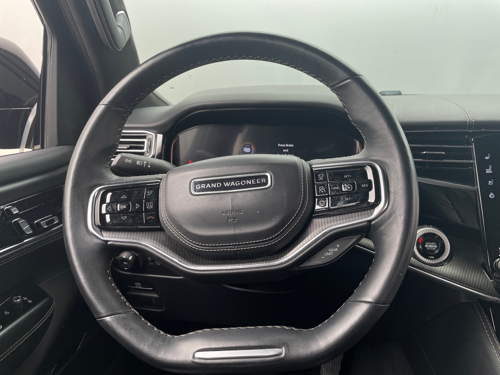 Thumbnail: 2024 Jeep Grand Wagoneer L - 4
