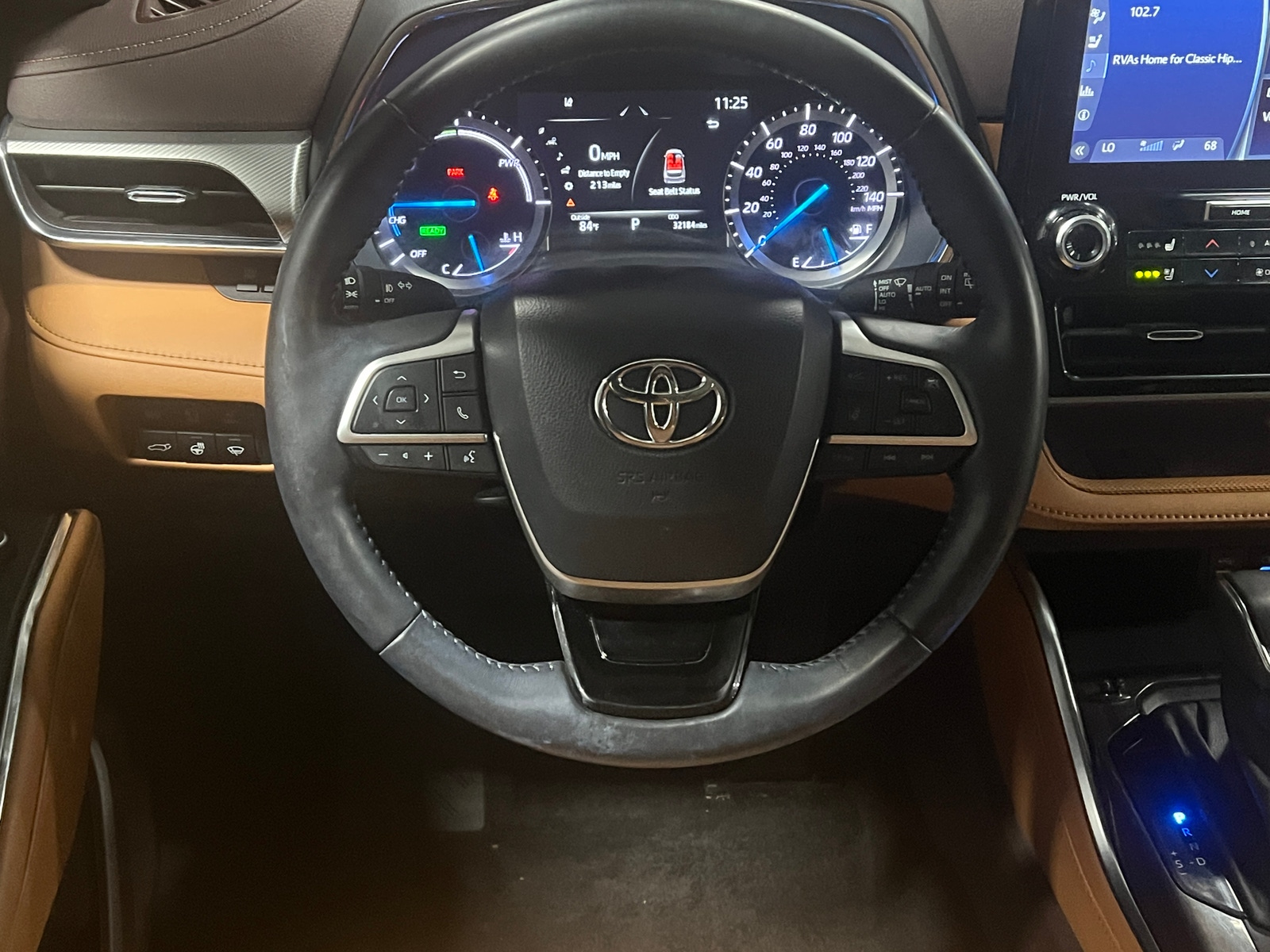 Thumbnail: 2022 Toyota Highlander - 4