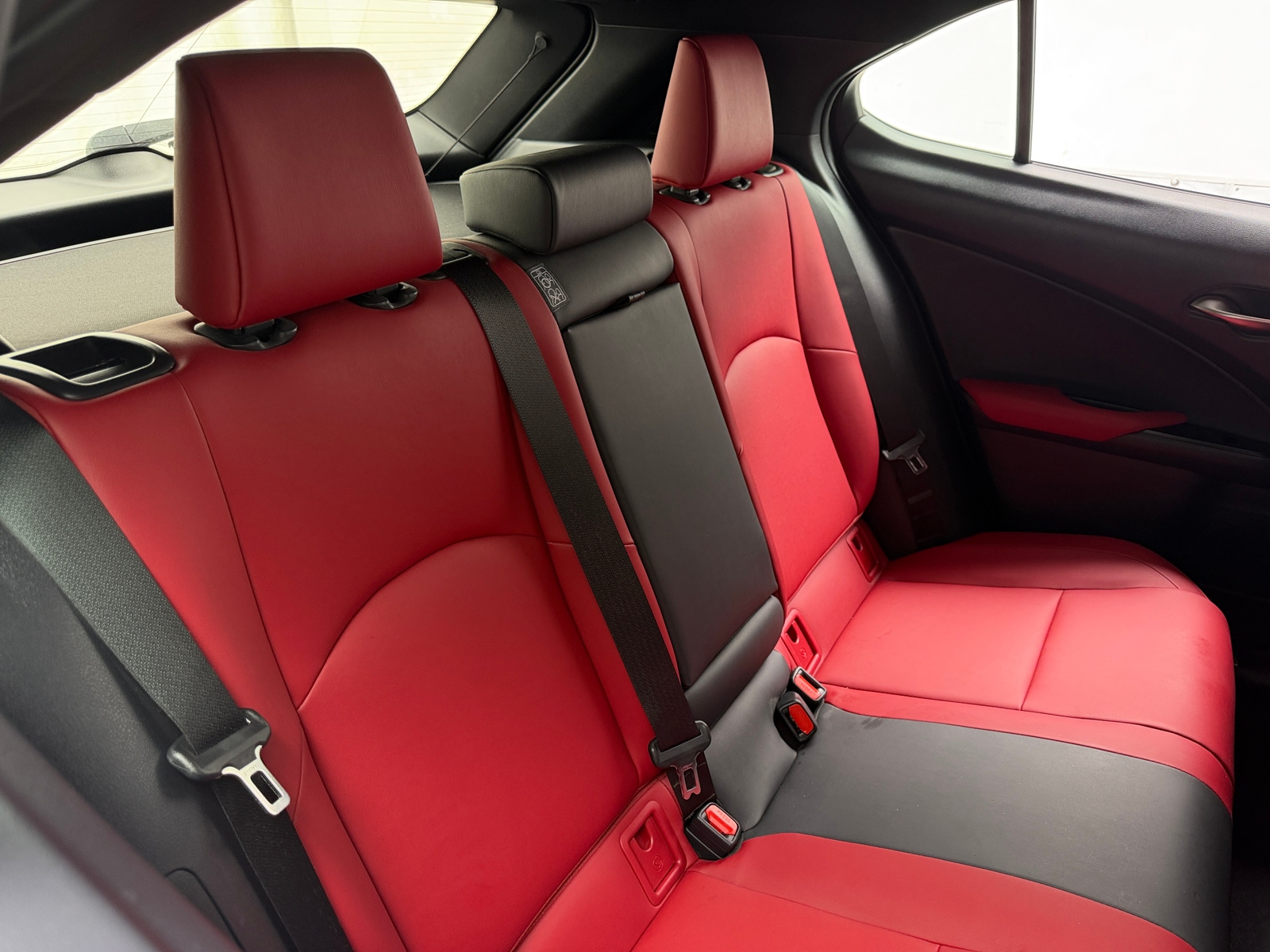 Thumbnail: 2019 Lexus UX - 6