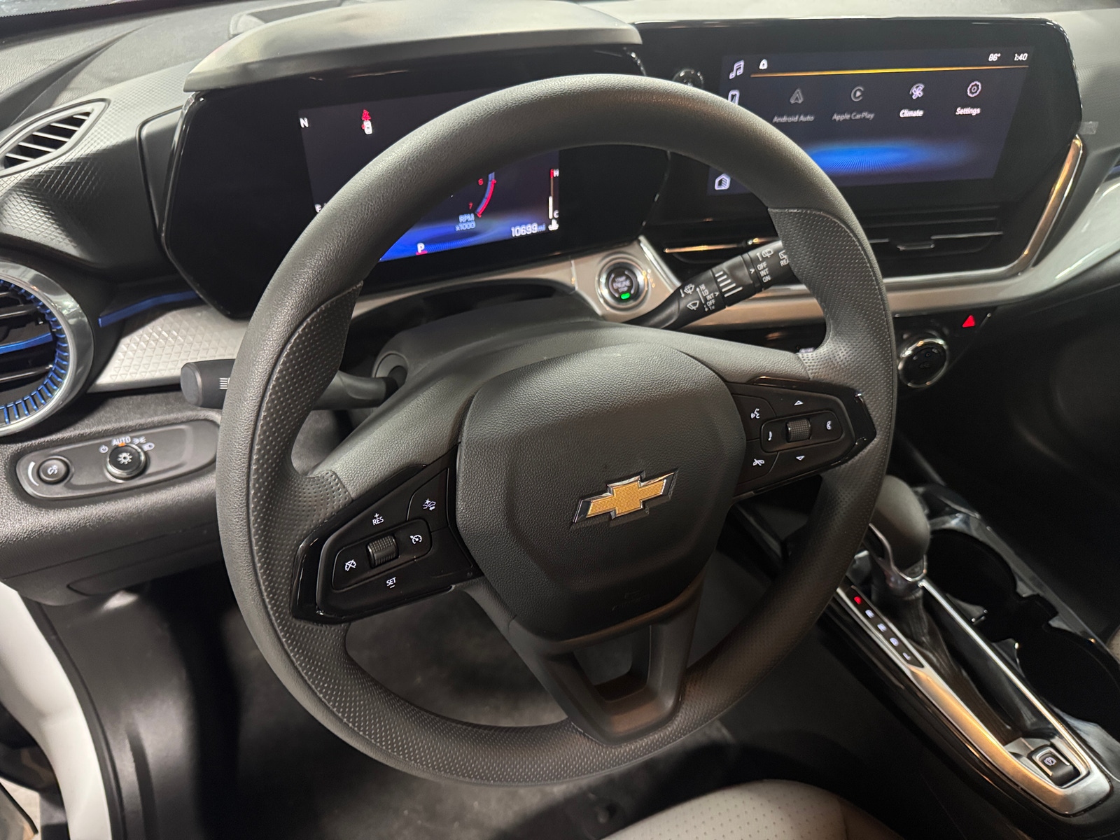 Thumbnail: 2026 Chevrolet Trax - 5