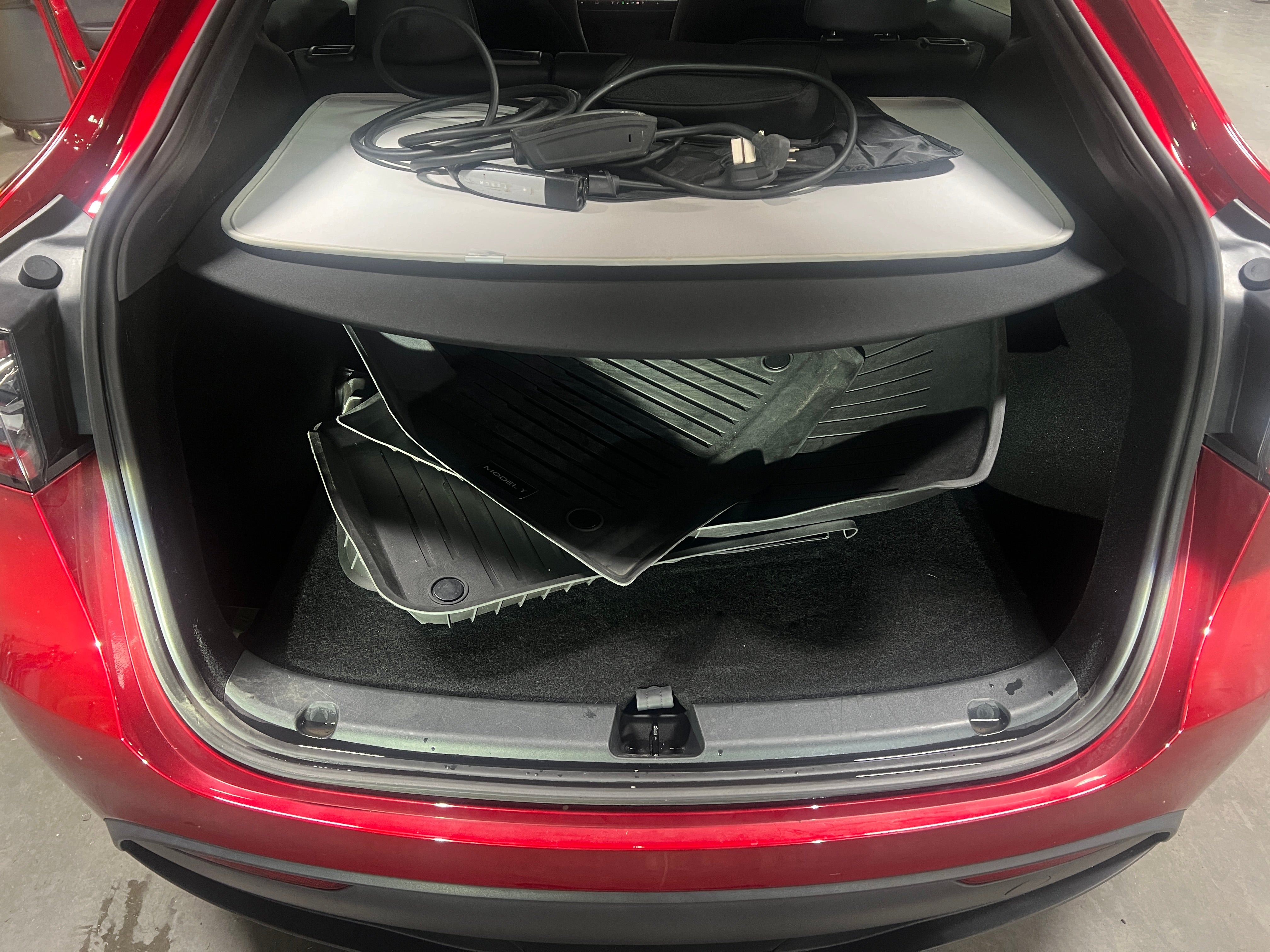 2024 Tesla Model Y Long Range - Photo 8