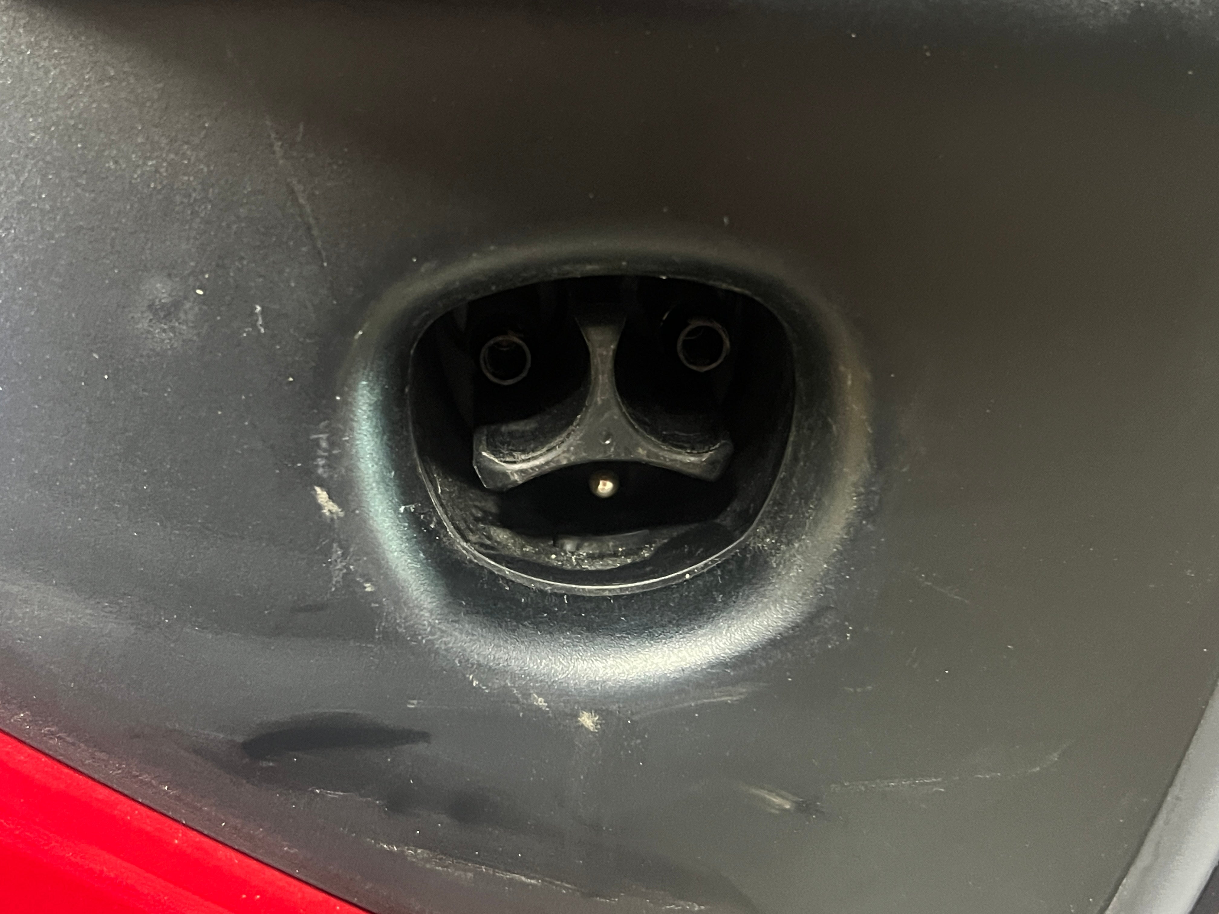 2024 Tesla Model Y Long Range - Photo 2
