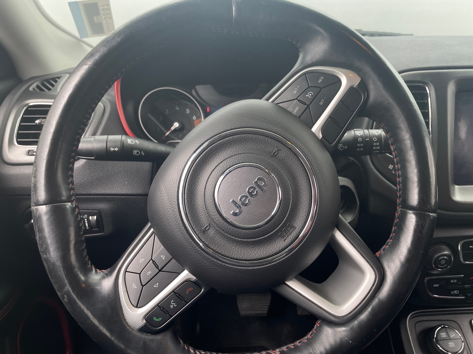 Thumbnail: 2018 Jeep Compass - 5