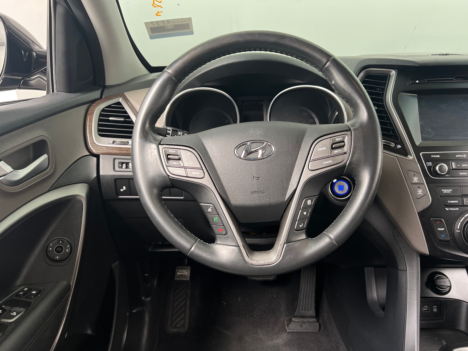 Thumbnail: 2017 Hyundai Santa Fe - 4