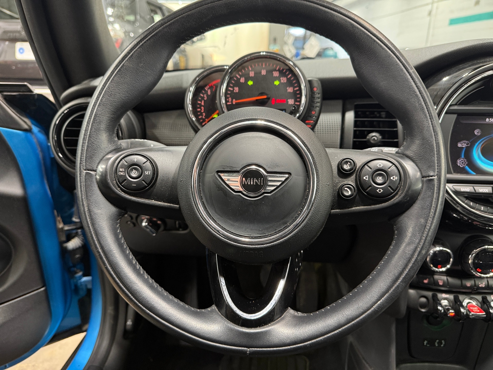 Thumbnail: 2016 MINI Cooper Convertible - 5