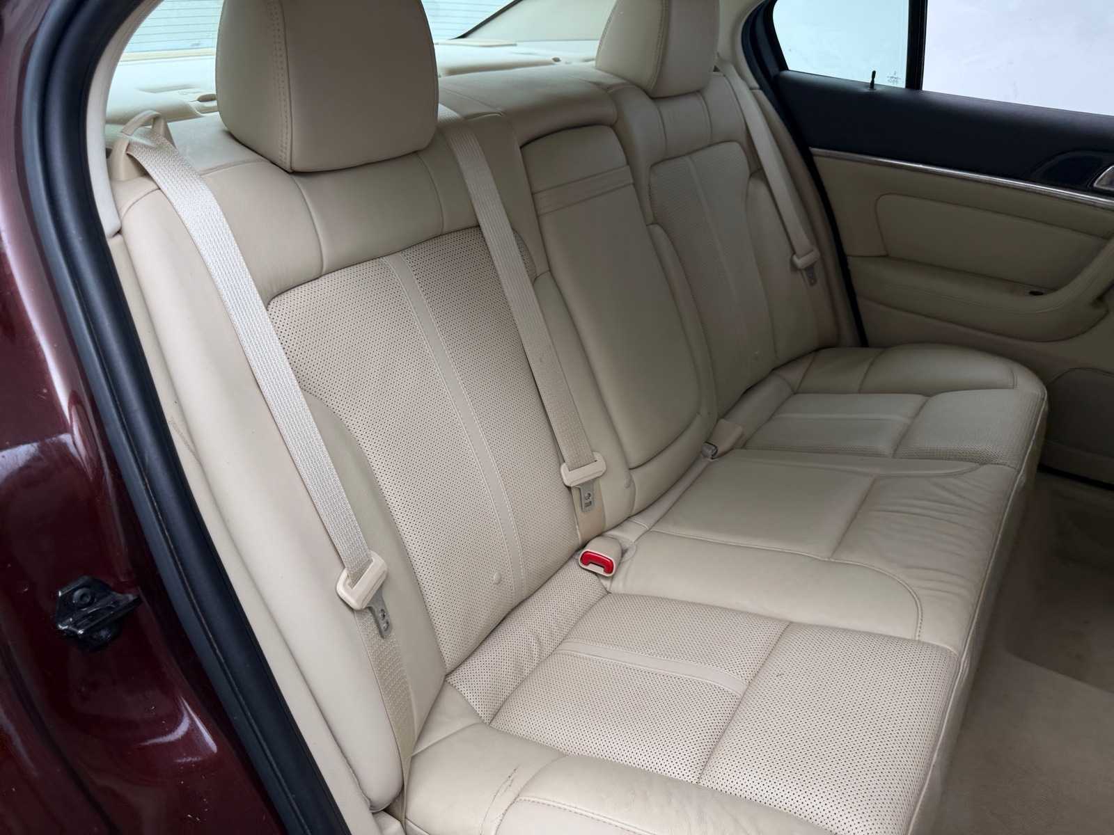 Thumbnail: 2010 Lincoln MKS - 5
