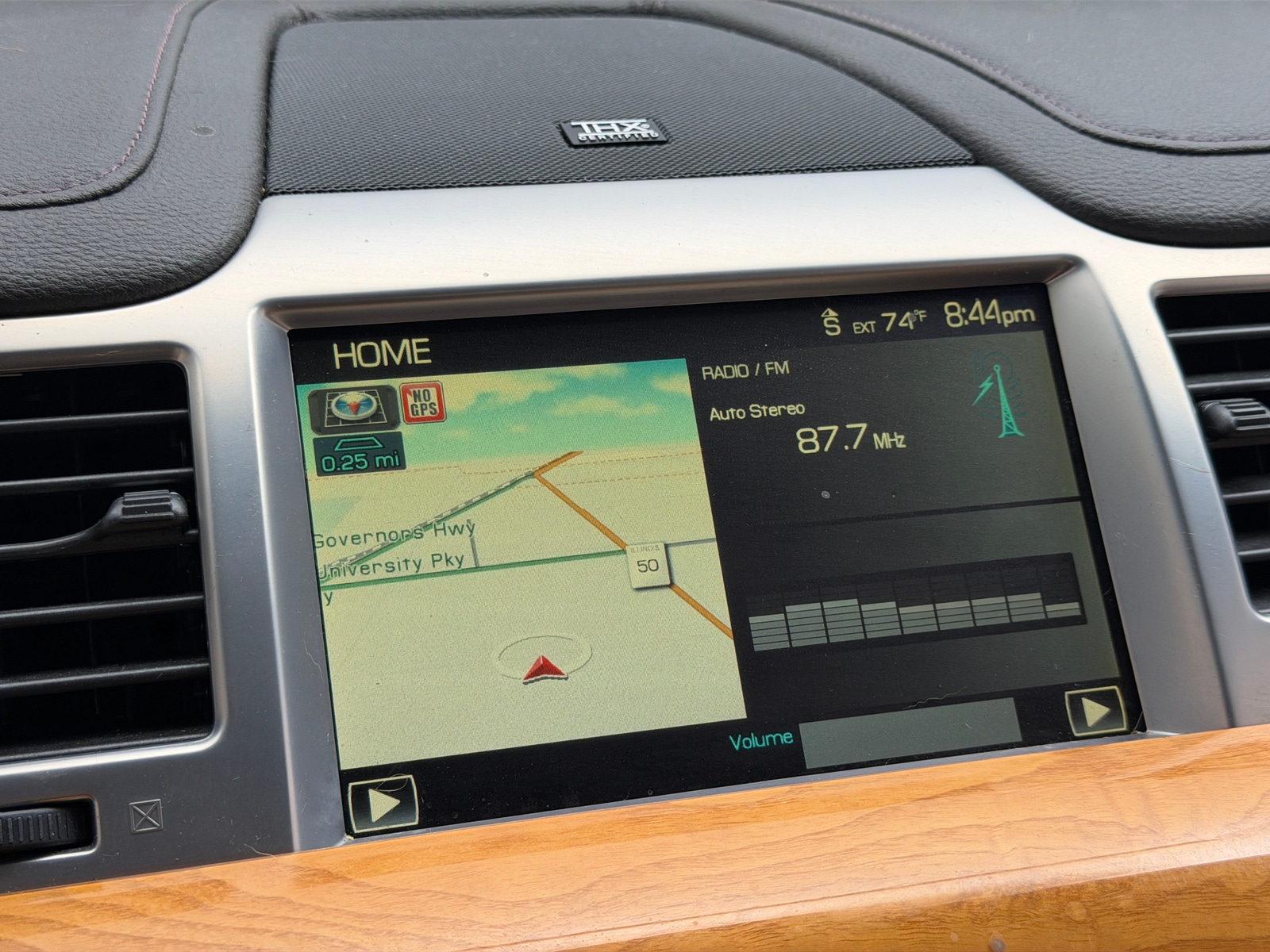 Thumbnail: 2010 Lincoln MKS - 3