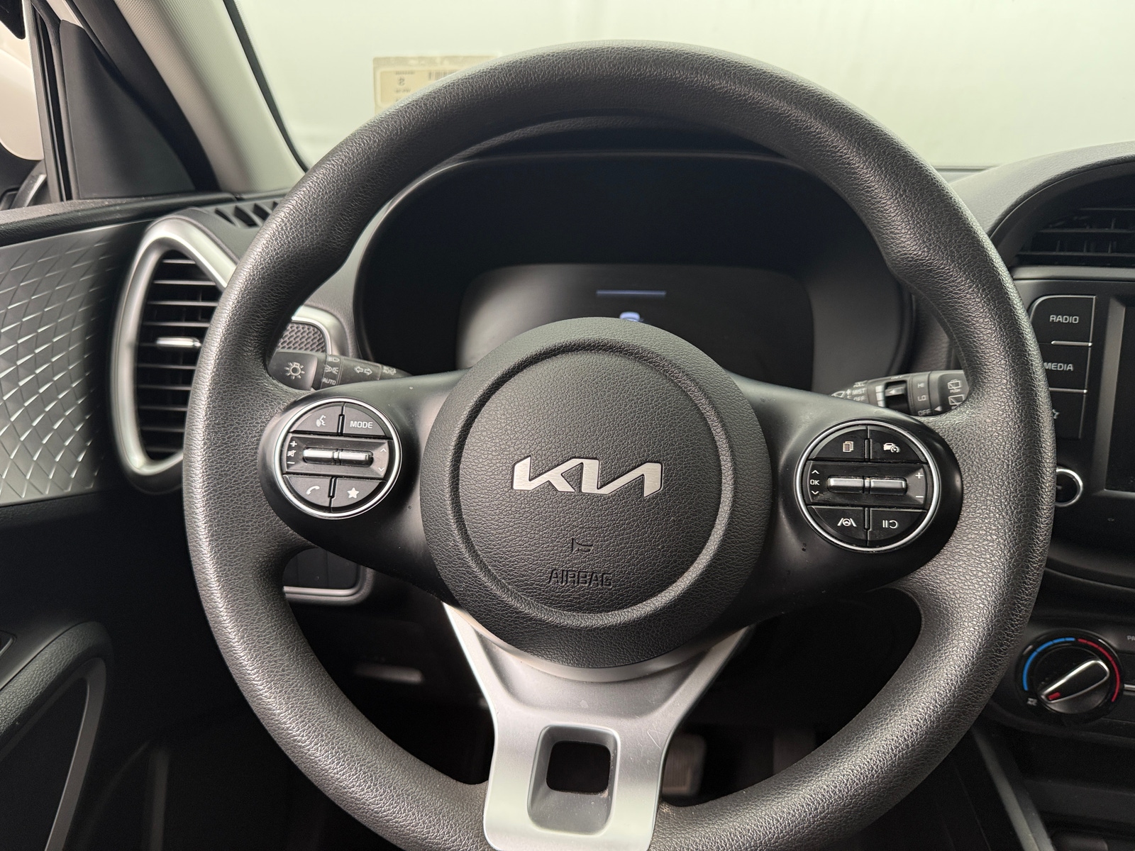 Thumbnail: 2023 Kia Soul - 5