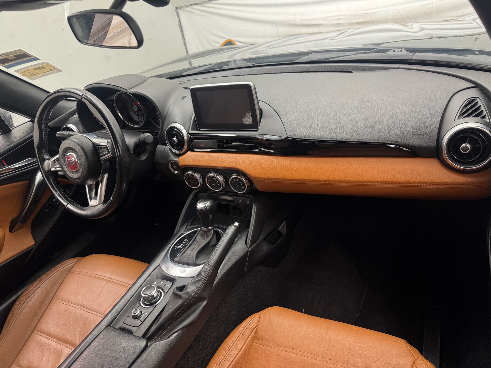 Thumbnail: 2017 Fiat 124 Spider - 2