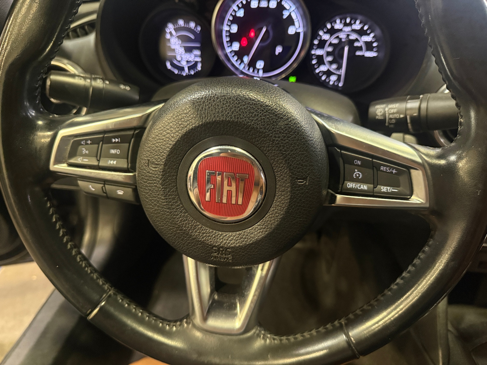 Thumbnail: 2017 Fiat 124 Spider - 4