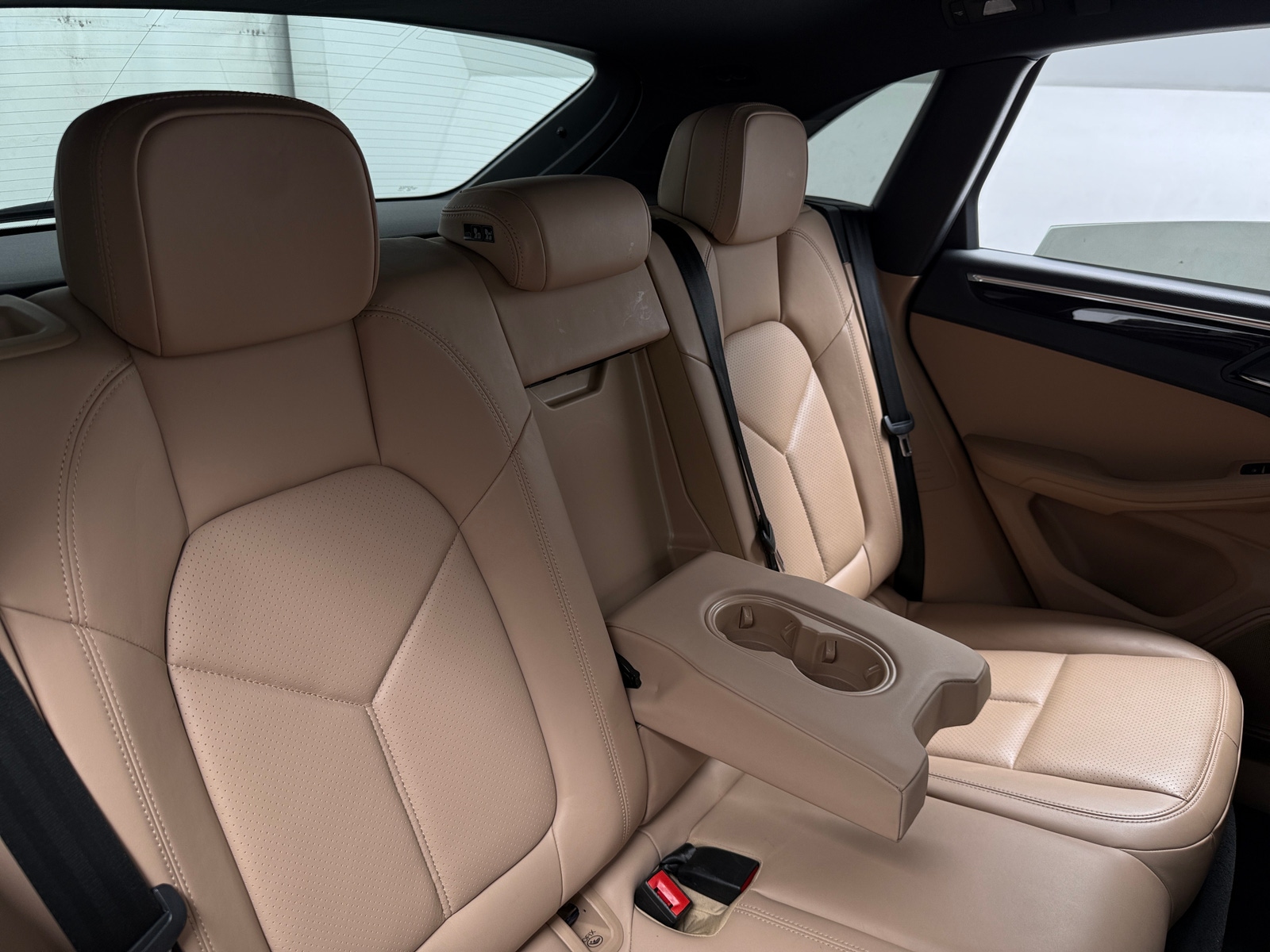 Thumbnail: 2023 Porsche Macan - 5