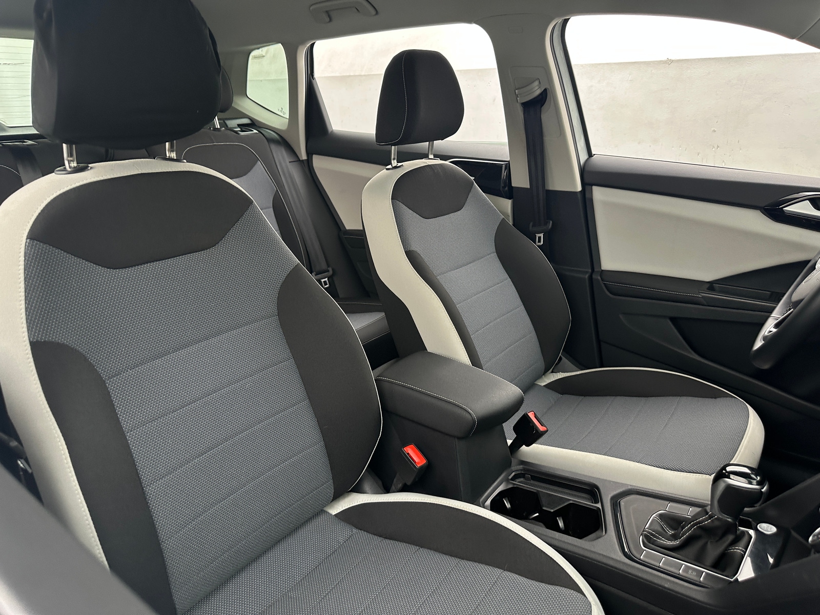 Thumbnail: 2025 Volkswagen Taos - 2