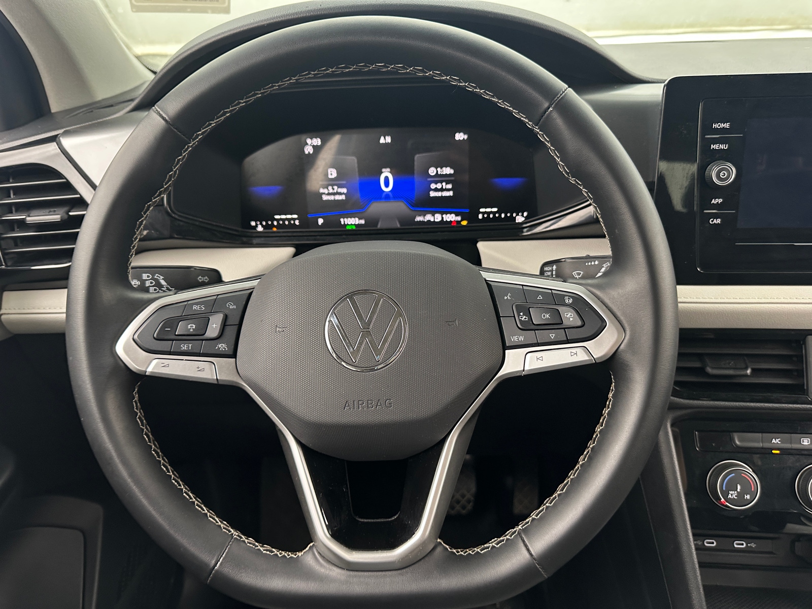 Thumbnail: 2025 Volkswagen Taos - 5