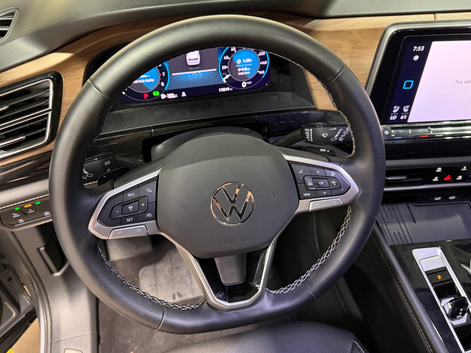 Thumbnail: 2026 Volkswagen Atlas - 4