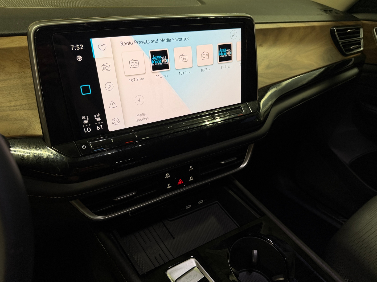 Thumbnail: 2026 Volkswagen Atlas - 3