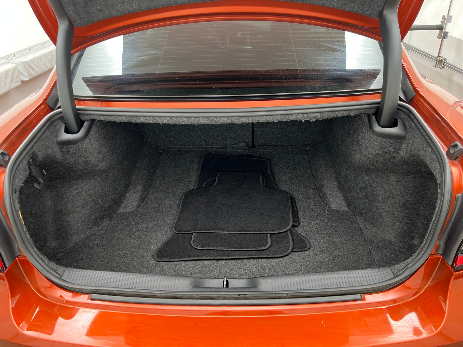 Thumbnail: 2020 Dodge Charger - 7