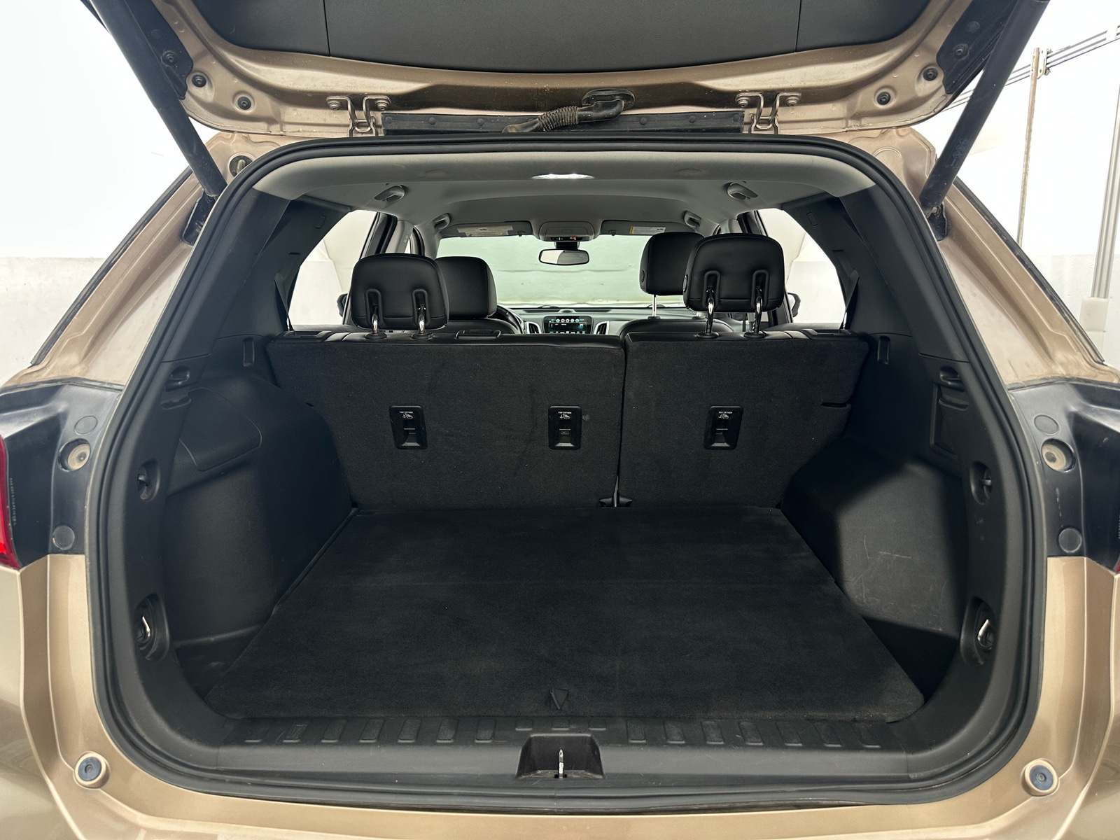 Thumbnail: 2018 Chevrolet Equinox - 6