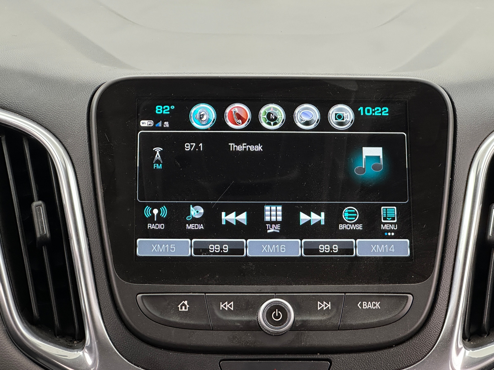 Thumbnail: 2018 Chevrolet Equinox - 3