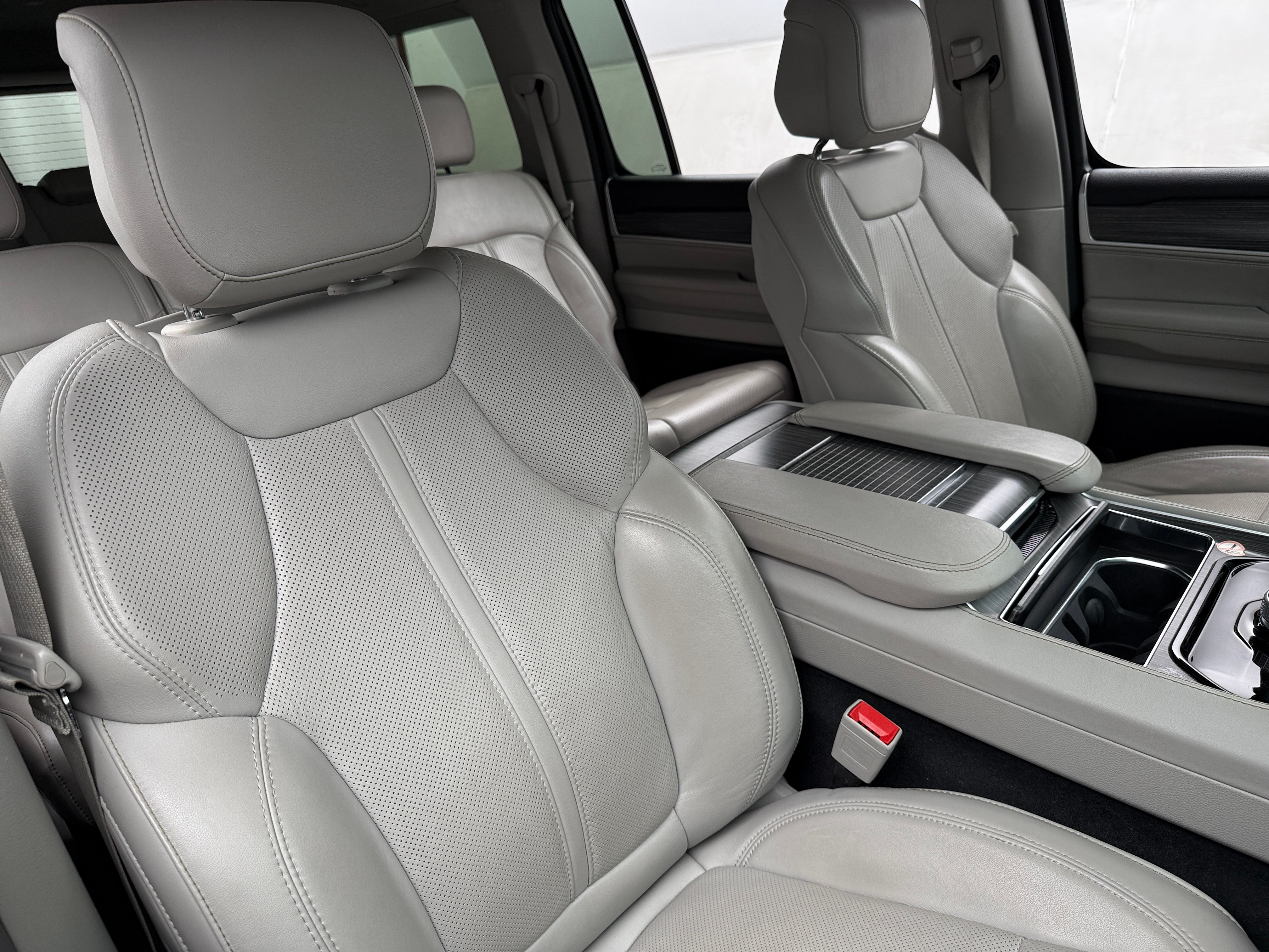 2024 Jeep Wagoneer L