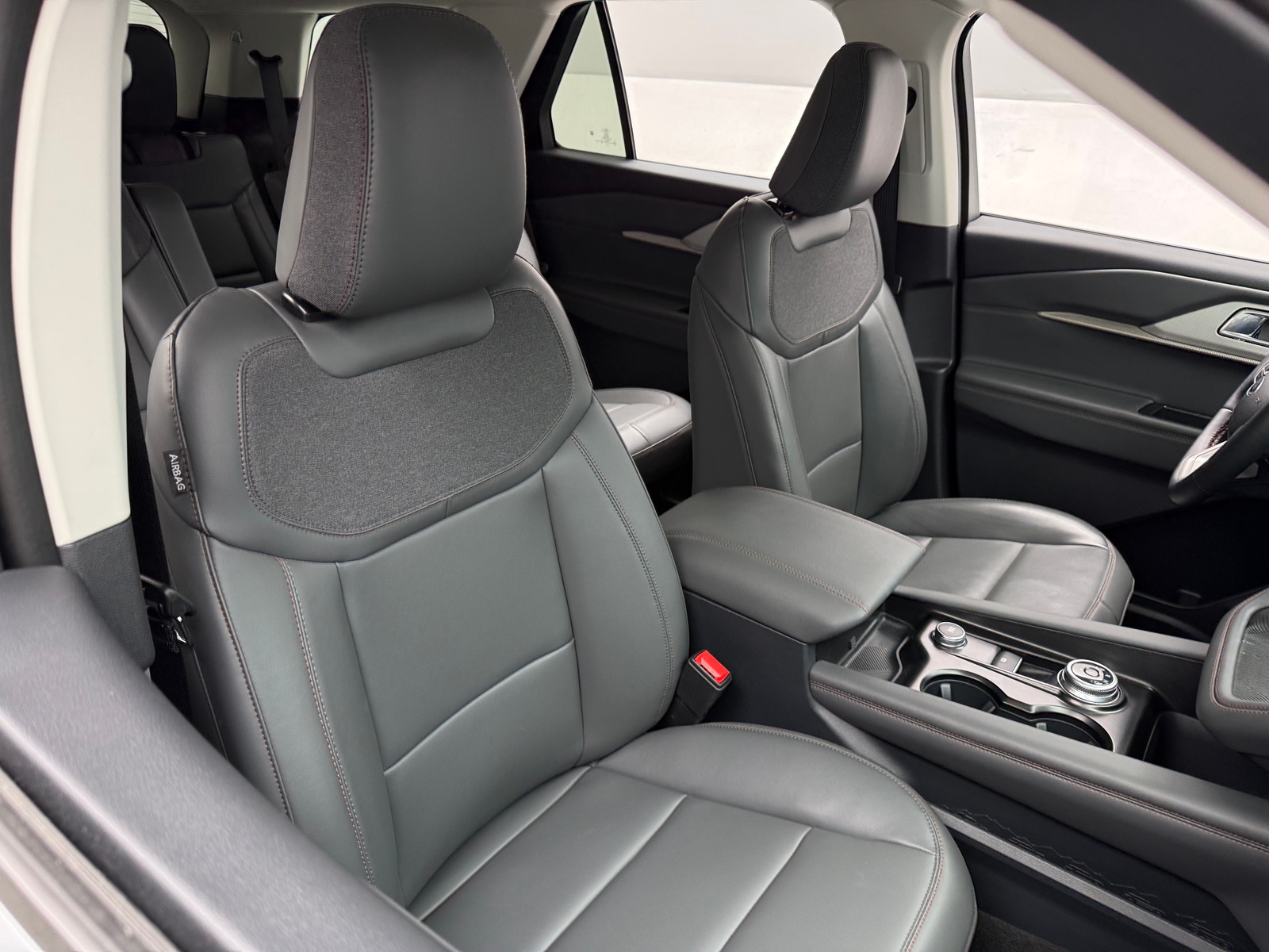 Thumbnail: 2026 Ford Explorer - 2