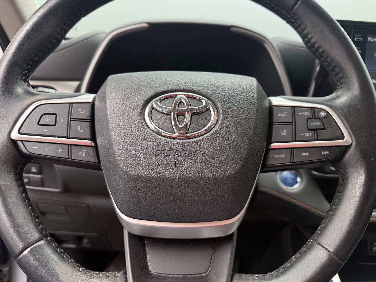 Thumbnail: 2022 Toyota Highlander - 4
