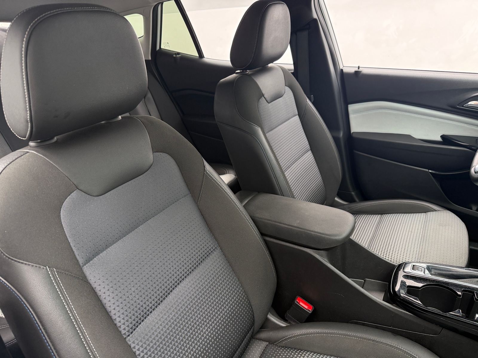 Thumbnail: 2025 Chevrolet Trax - 2