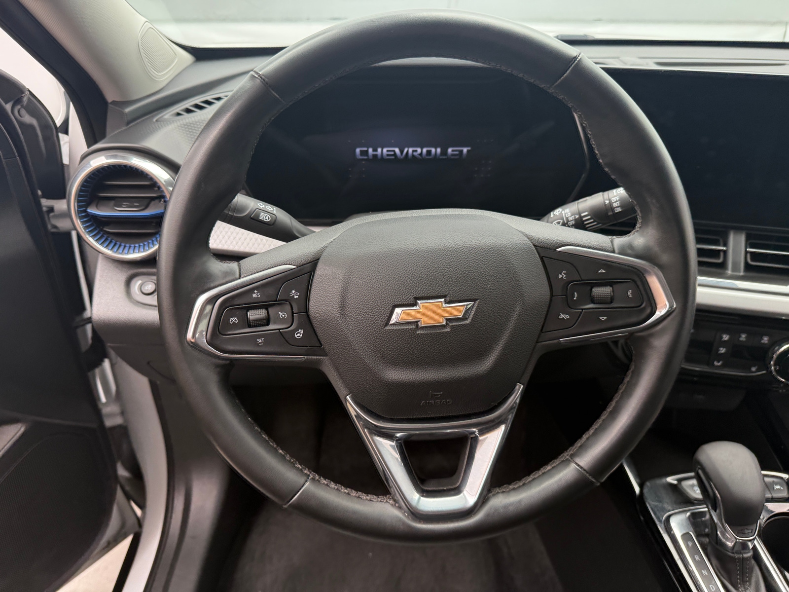 Thumbnail: 2025 Chevrolet Trax - 5