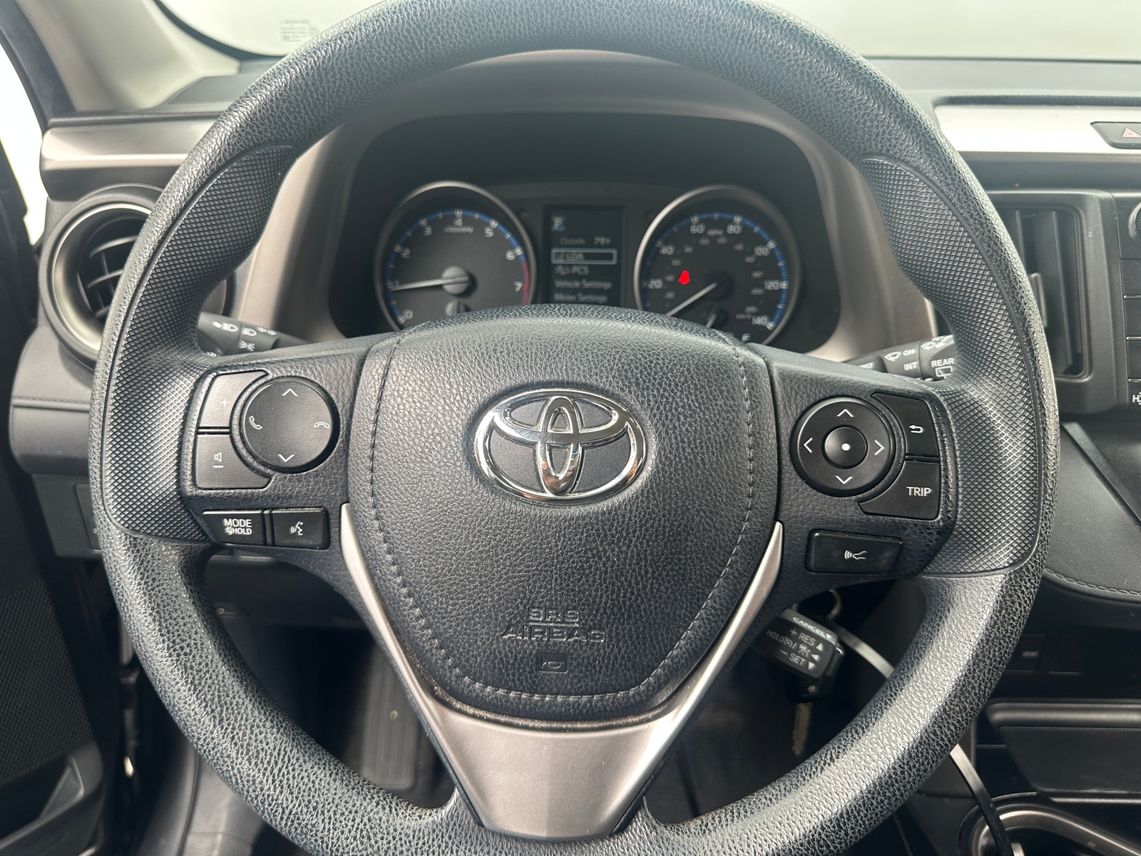Thumbnail: 2017 Toyota RAV4 - 5