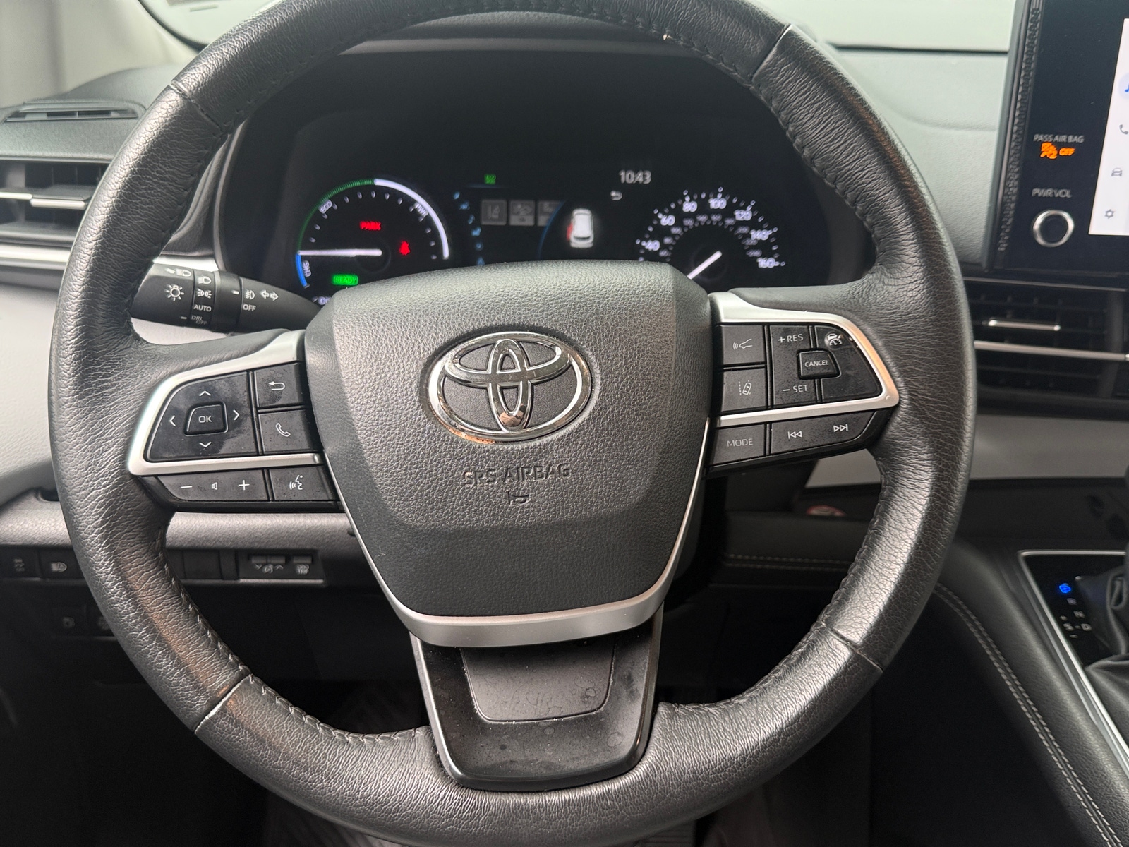 Thumbnail: 2025 Toyota Sienna - 4