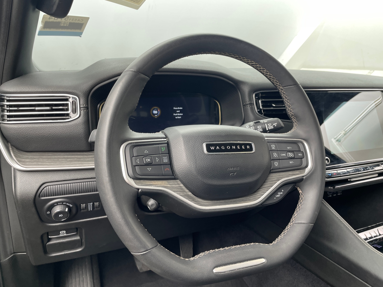 Thumbnail: 2024 Jeep Wagoneer - 4